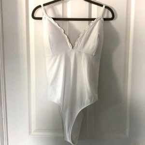 H&M One piece ladies white bathing suit size XXL with adjustable straps NWT